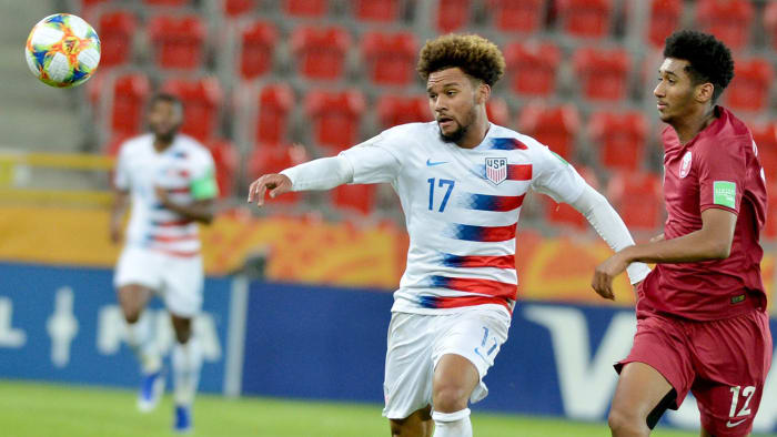 Konrad de la Fuente plays for the USA at the U-20 World Cup